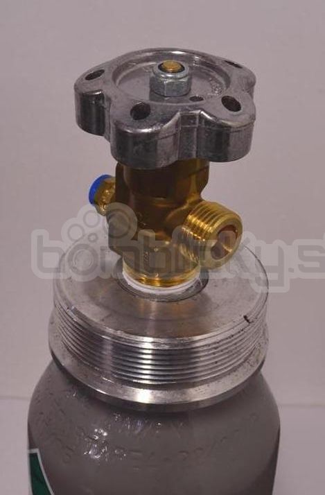 Obrázok 4 - Fľaša CO2, 2 kg, závit    W 21,8x1/14”